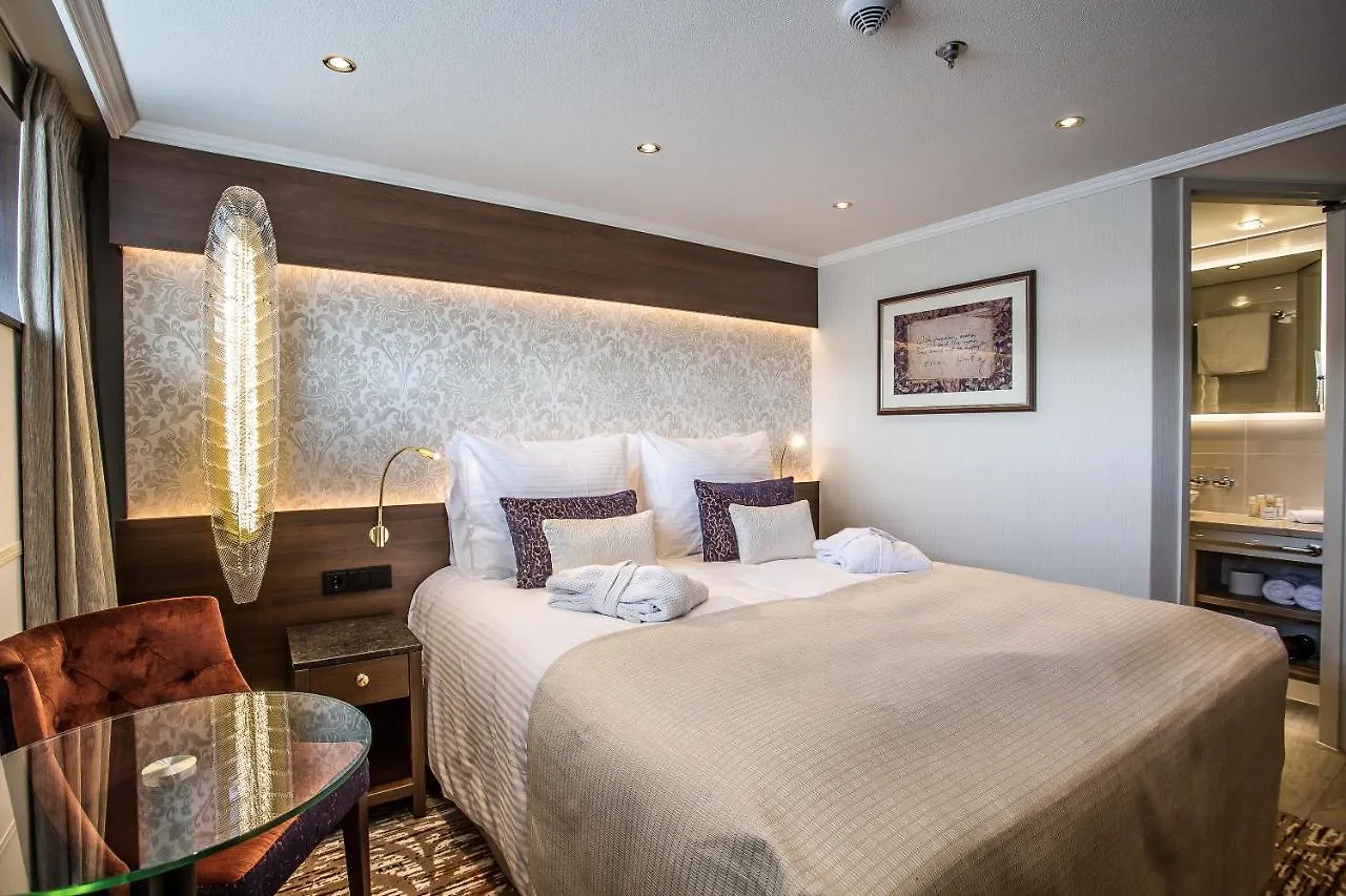 **** Hotel Viva Riverside Altstadt Duesseldorf Duitsland