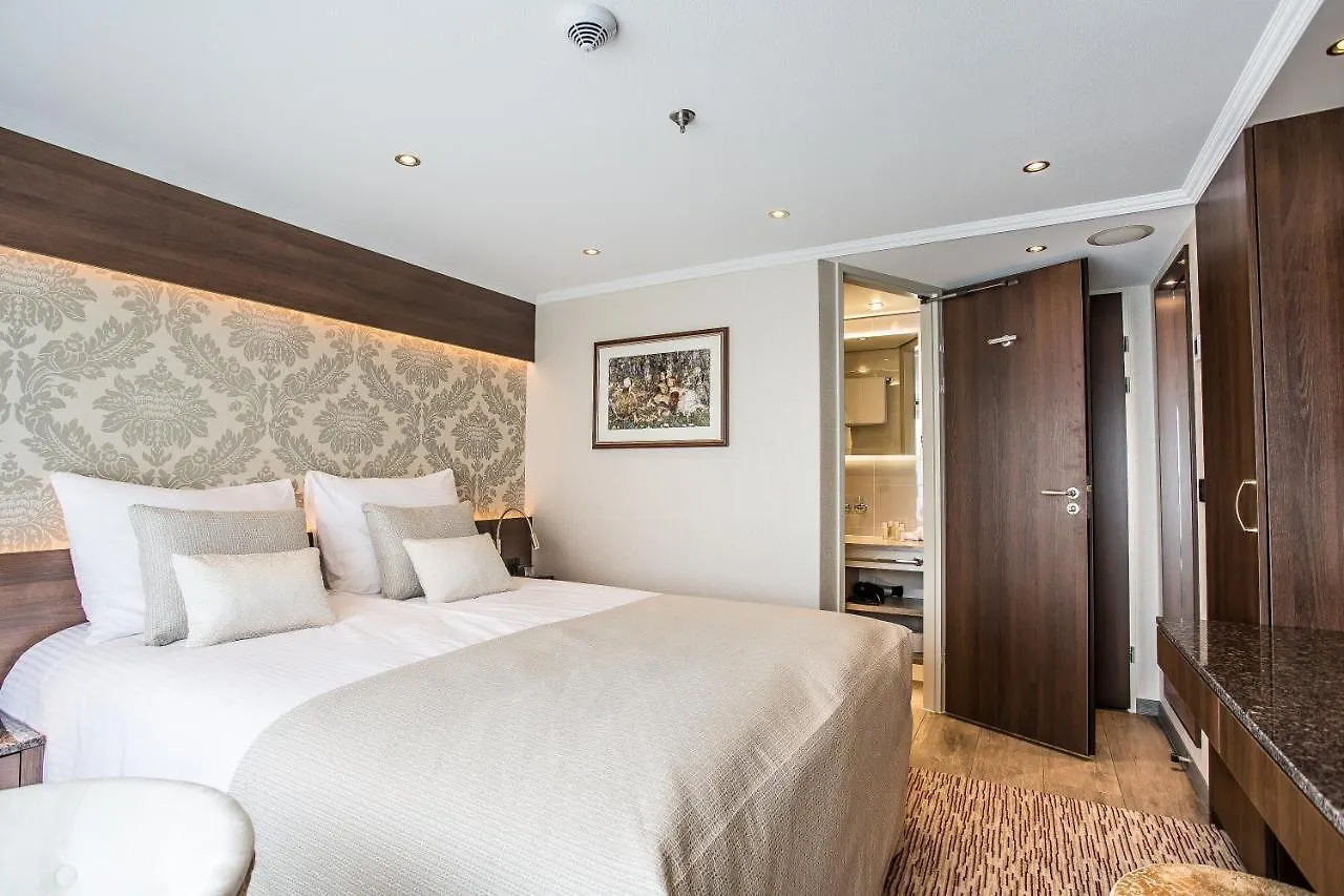 Viva Riverside Altstadt Duesseldorf 4*, Ντίσελντορφ